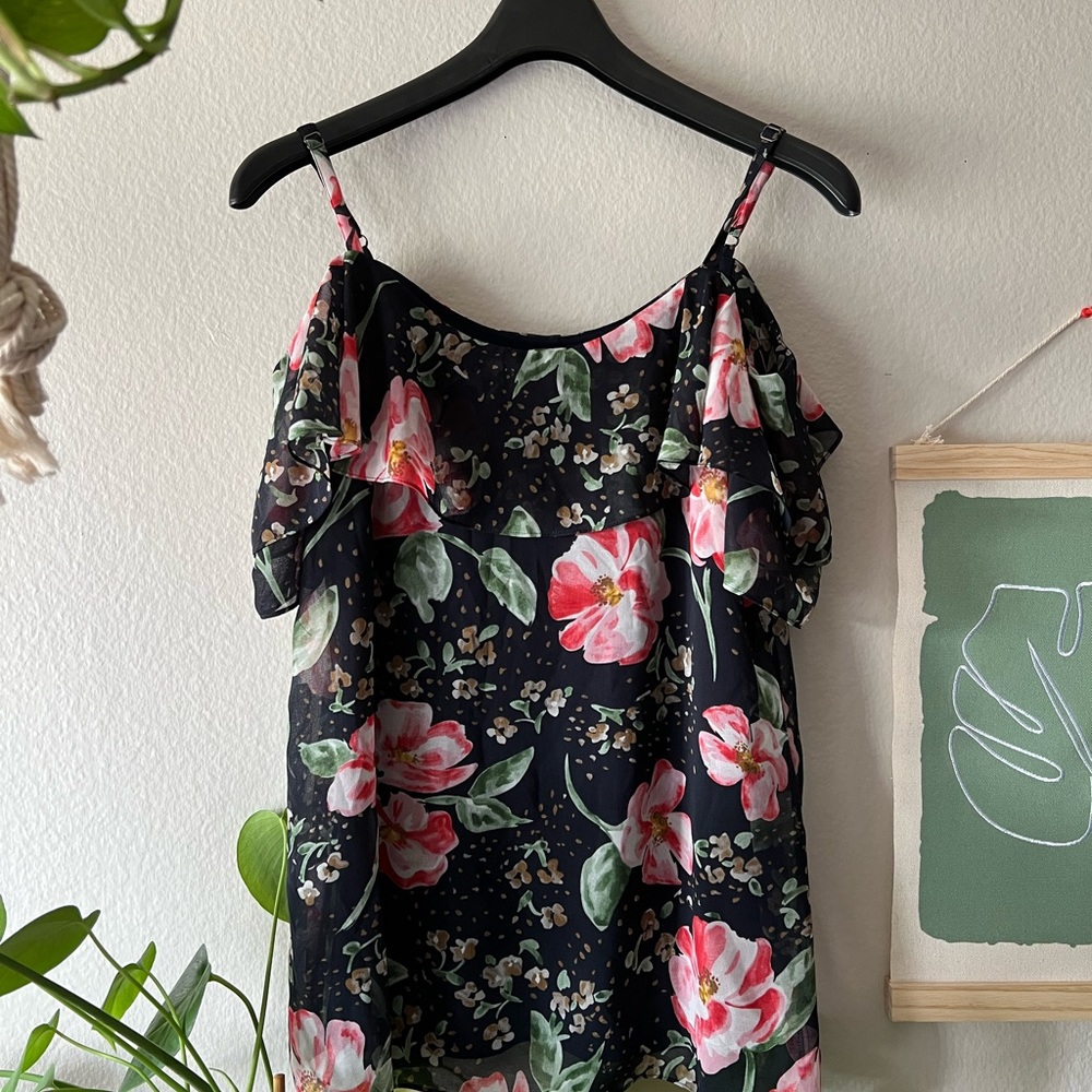 CAbi | Off-the-shoulder Floral Blouse